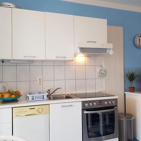 Apartments With A Parking Space Banjol, Rab - 5071 Стая снимка