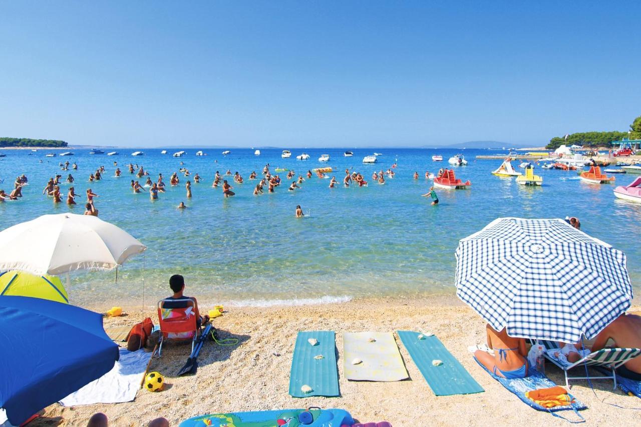 Apartments With A Parking Space Banjol, Rab - 5071 Екстериор снимка