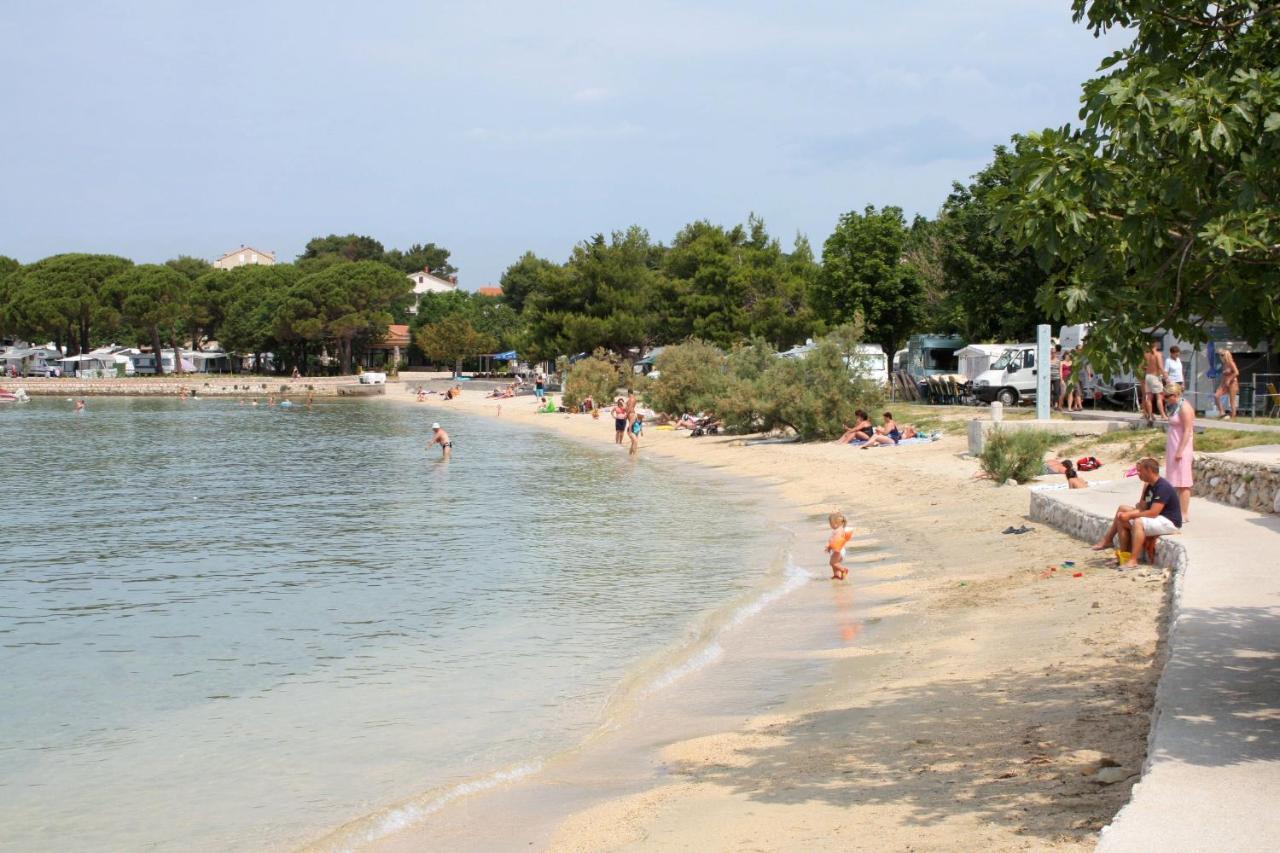 Apartments With A Parking Space Banjol, Rab - 5071 Екстериор снимка