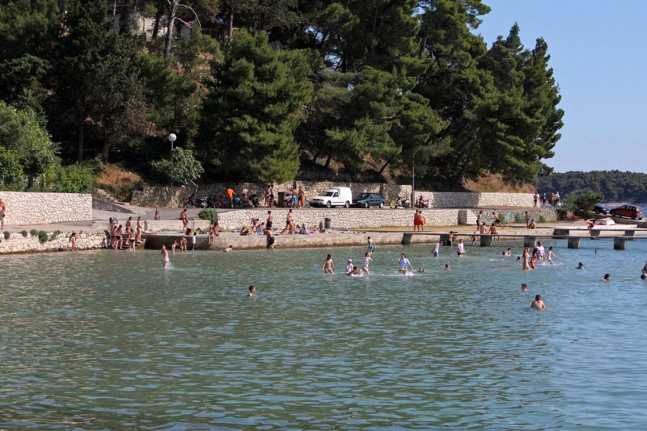 Apartments With A Parking Space Banjol, Rab - 5071 Екстериор снимка