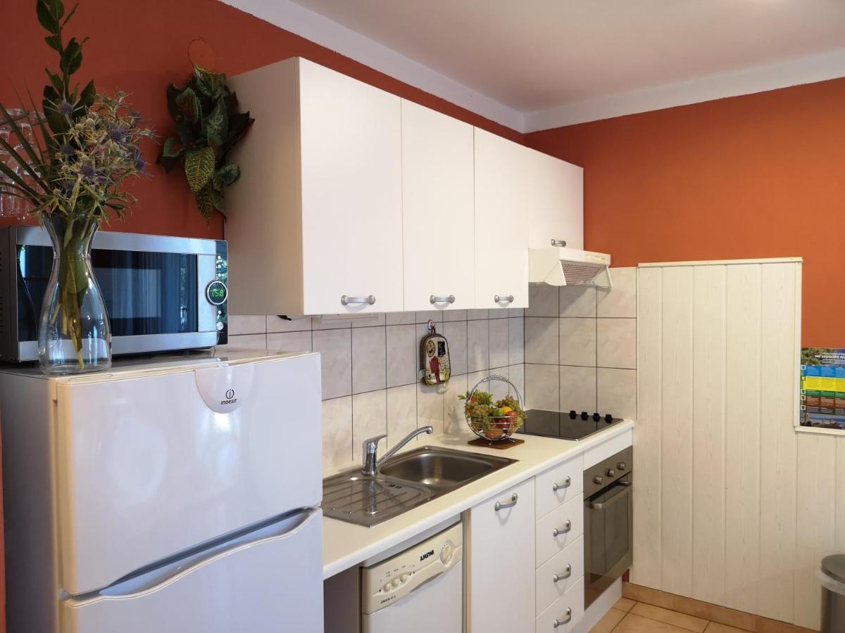 Apartments With A Parking Space Banjol, Rab - 5071 Екстериор снимка